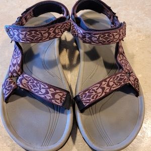 TEVA Strappy Hiking Water Sandal - Size 9